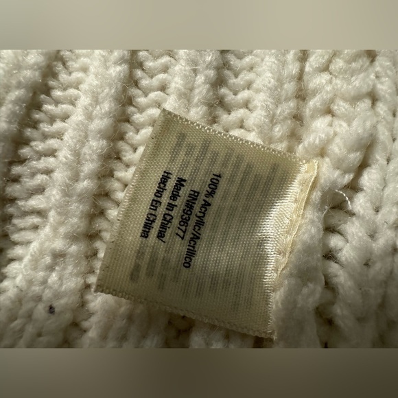 St. John’s Bay Women’s Large Cream Sweater - Picture 3 of 6